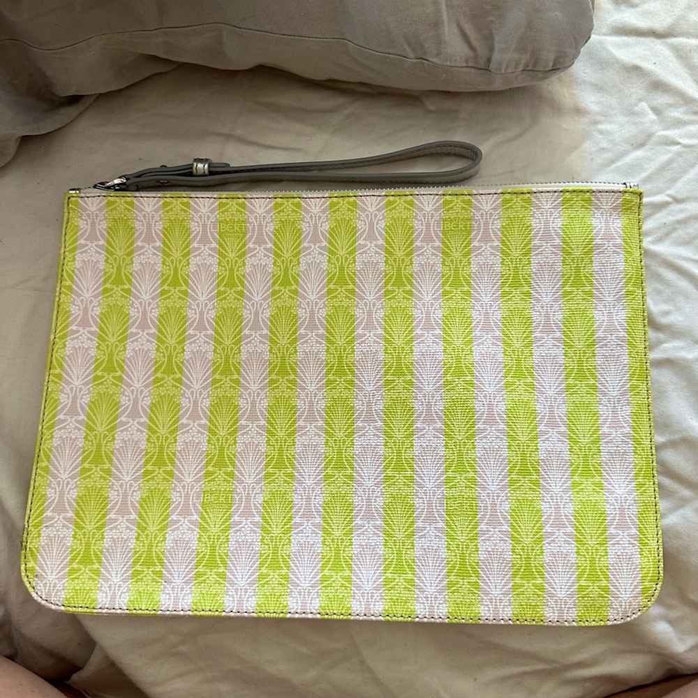 NWOT Liberty of London Iphis Large Clutch Pouch in Green White Cream ⭐️SALE⭐️